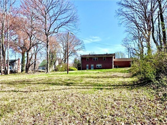 160 NE Motor Road, Winston-salem, NC 27105