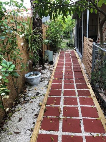 6530 W 2nd Ct 1, Hialeah, FL 33012