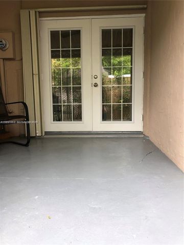 6530 W 2nd Ct 1, Hialeah, FL 33012