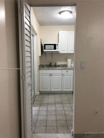 6530 W 2nd Ct 1, Hialeah, FL 33012