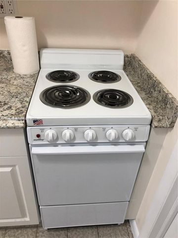 6530 W 2nd Ct 1, Hialeah, FL 33012