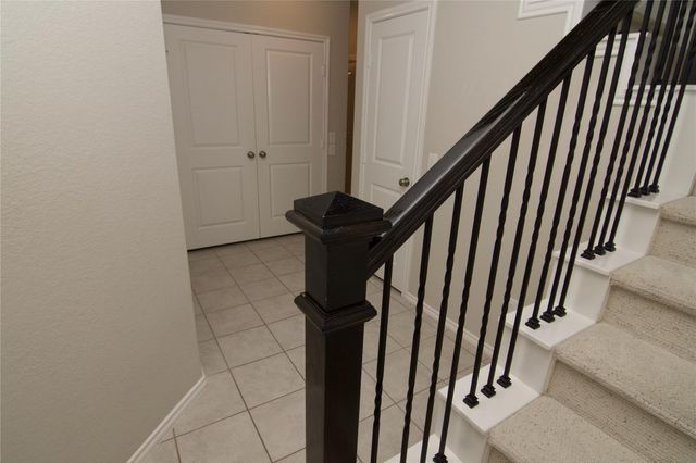 10957 Cannes Memorial Drive, Houston, TX 77043