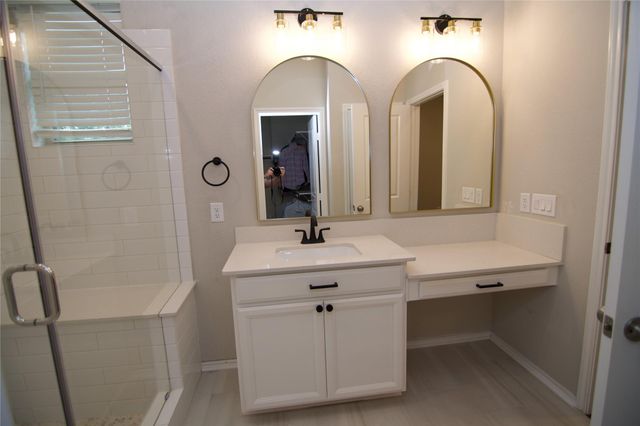10957 Cannes Memorial Drive, Houston, TX 77043