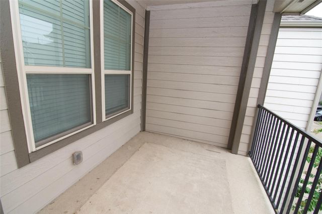 10957 Cannes Memorial Drive, Houston, TX 77043