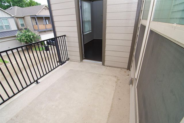 10957 Cannes Memorial Drive, Houston, TX 77043
