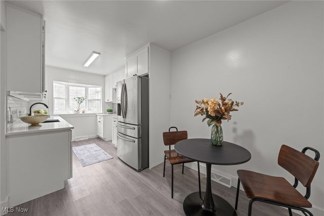 375 Big Bend Circle, Barberton, OH 44203