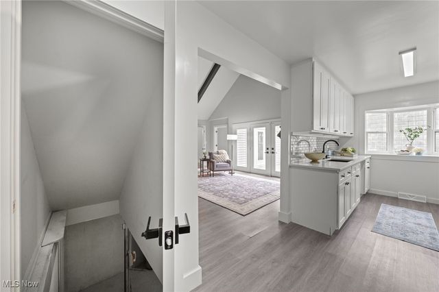 375 Big Bend Circle, Barberton, OH 44203