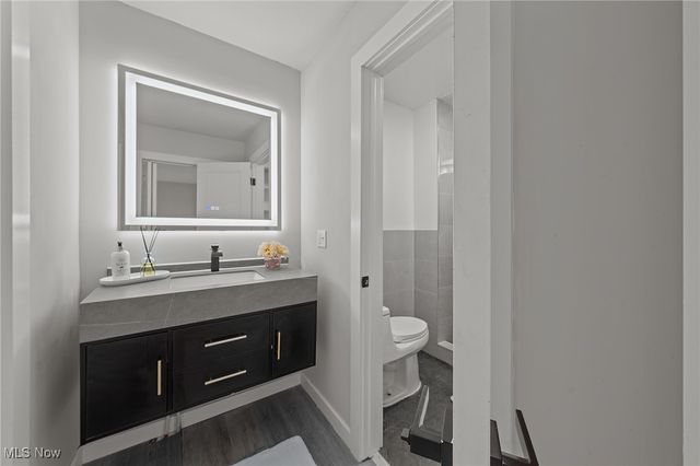 375 Big Bend Circle, Barberton, OH 44203