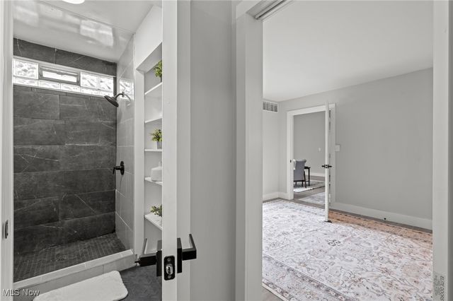 375 Big Bend Circle, Barberton, OH 44203