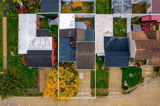 375 Big Bend Circle, Barberton, OH 44203