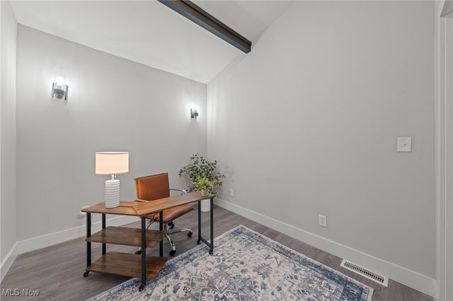 375 Big Bend Circle, Barberton, OH 44203