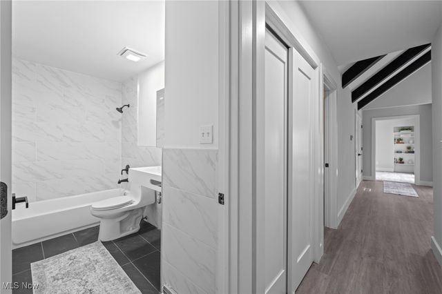 375 Big Bend Circle, Barberton, OH 44203