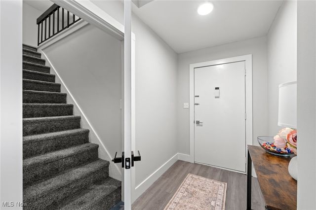 375 Big Bend Circle, Barberton, OH 44203