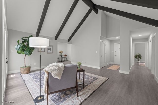 375 Big Bend Circle, Barberton, OH 44203