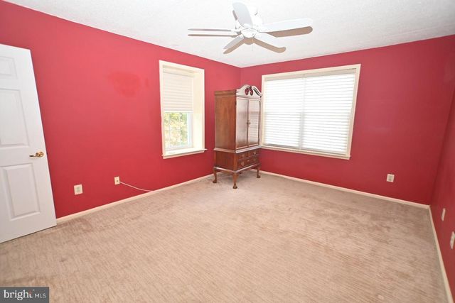 8200 CENTENNIAL STA, Warminster, PA 18974