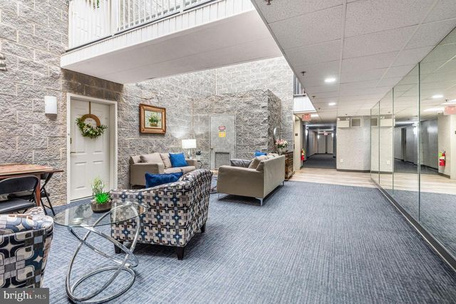 8200 CENTENNIAL STA, Warminster, PA 18974