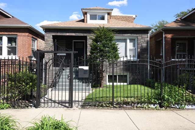 411 N Leamington Avenue, Chicago, IL 60644