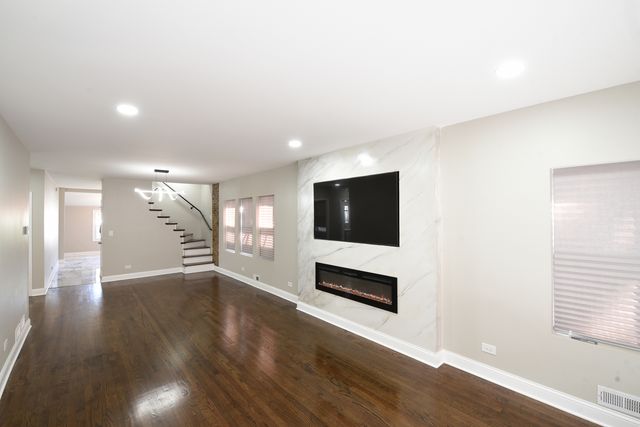 411 N Leamington Avenue, Chicago, IL 60644