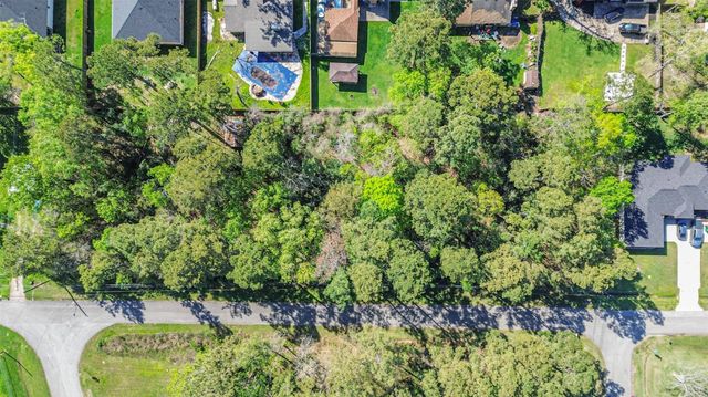 1811 Black Bear Drive, Crosby, TX 77532