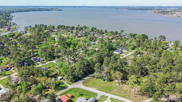 1811 Black Bear Drive, Crosby, TX 77532