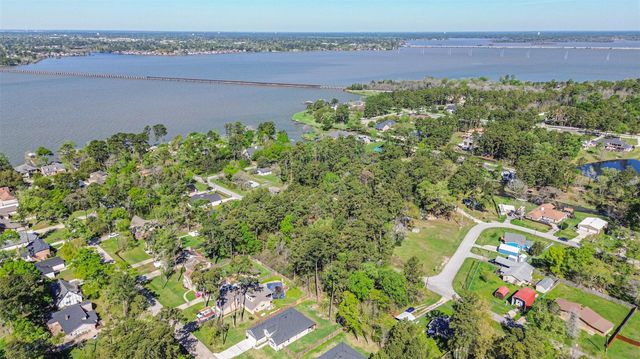 1811 Black Bear Drive, Crosby, TX 77532