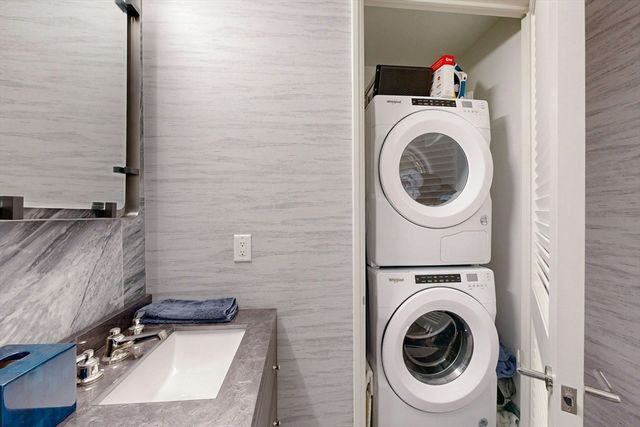 240 Devonshire St U4505, Boston, MA 02110