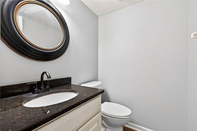 40 Turnberry Court, Springboro, OH 45066