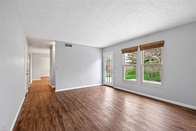 40 Turnberry Court, Springboro, OH 45066