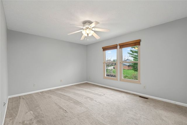 40 Turnberry Court, Springboro, OH 45066