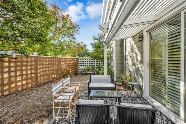 921 Chiles Ave, St. Helena, CA 94574