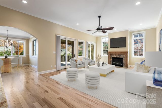 38 Chantilly Drive, Asheville, NC 28804