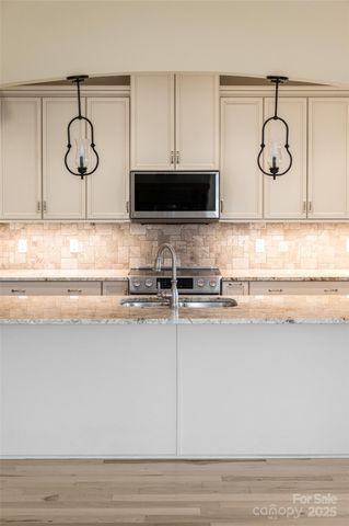 38 Chantilly Drive, Asheville, NC 28804