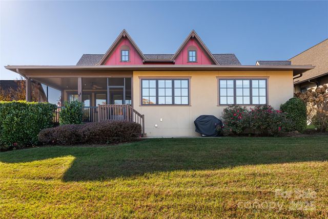 38 Chantilly Drive, Asheville, NC 28804