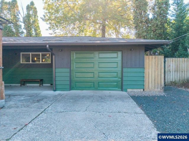 2910 NW Garfield Av, Corvallis, OR 97330