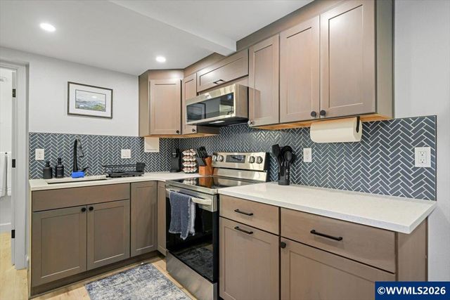 2910 NW Garfield Av, Corvallis, OR 97330
