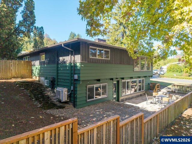 2910 NW Garfield Av, Corvallis, OR 97330