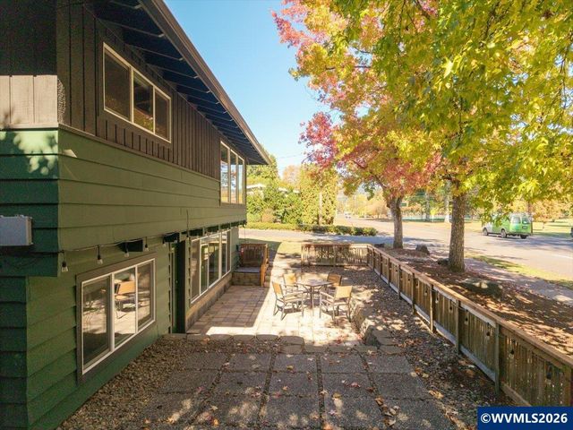 2910 NW Garfield Av, Corvallis, OR 97330