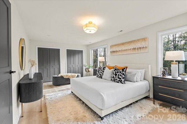 6900 Valley Haven Drive, Charlotte, NC 28211