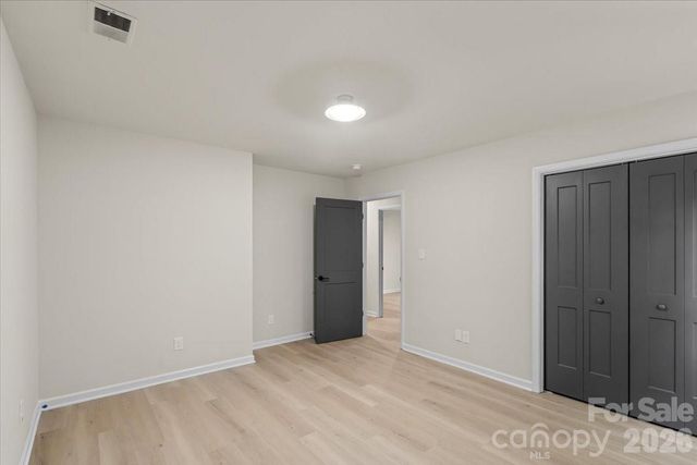 6900 Valley Haven Drive, Charlotte, NC 28211