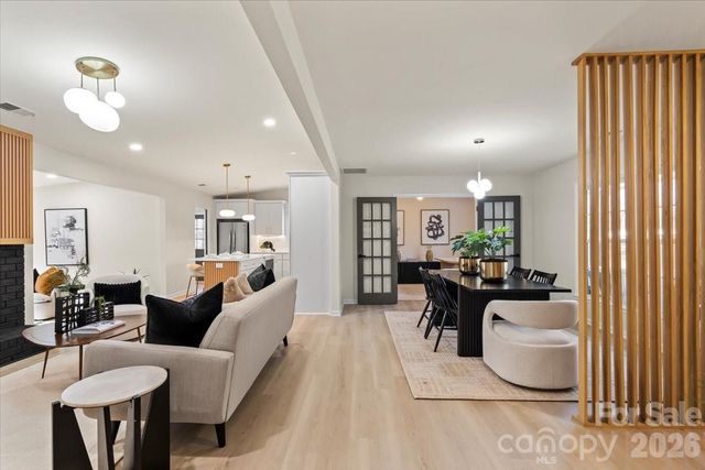 6900 Valley Haven Drive, Charlotte, NC 28211