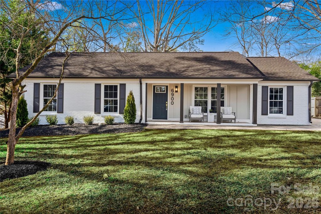 6900 Valley Haven Drive, Charlotte, NC 28211