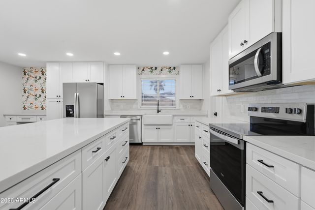 2497 E IVANHOE Court, Gilbert, AZ 85295