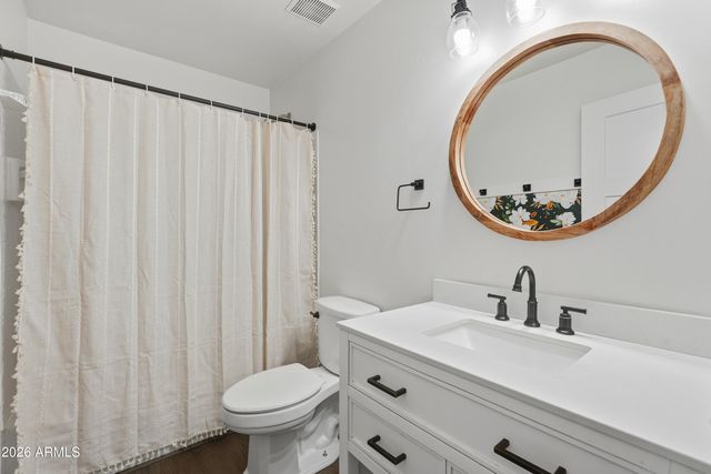 2497 E IVANHOE Court, Gilbert, AZ 85295