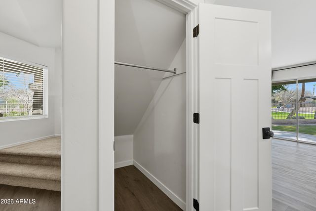 2497 E IVANHOE Court, Gilbert, AZ 85295