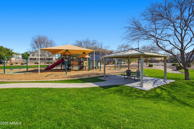 2497 E IVANHOE Court, Gilbert, AZ 85295