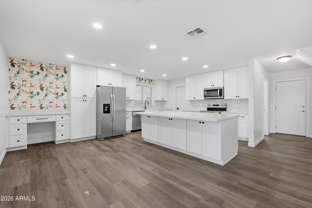 2497 E IVANHOE Court, Gilbert, AZ 85295