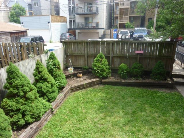 833 W Newport Avenue 2, Chicago, IL 60657