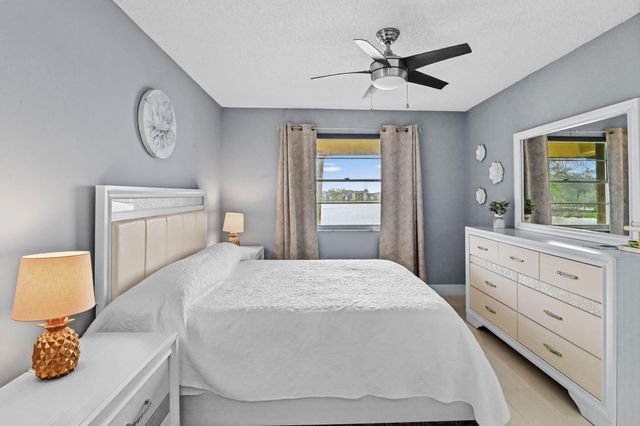 5530 Lakeside Drive 203, Margate, FL 33063