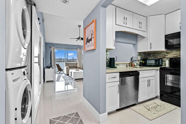 5530 Lakeside Drive 203, Margate, FL 33063
