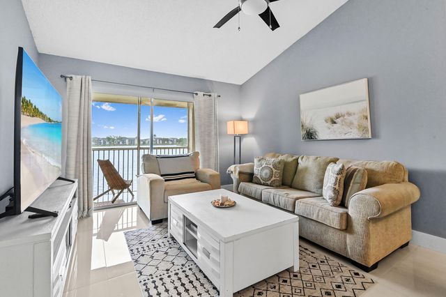 5530 Lakeside Drive 203, Margate, FL 33063